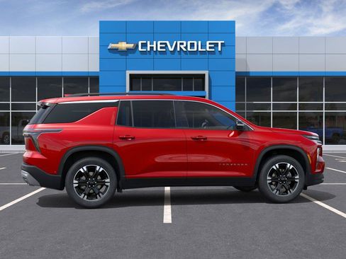 New 2027 Chevrolet Traverse LT w/ Sun and Wheel Package AWD/4WD image 5