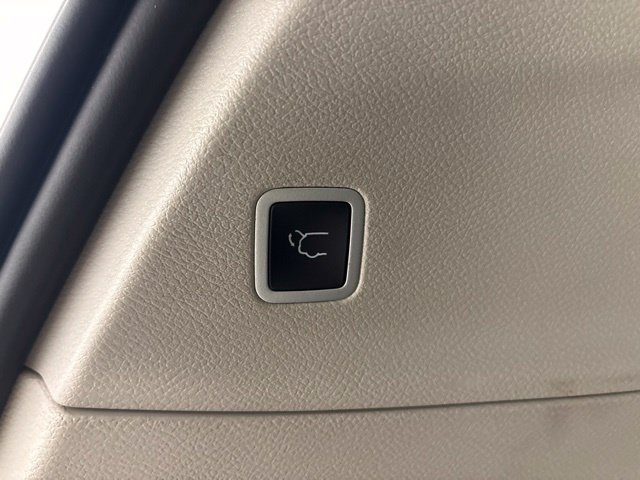 Used 2024 Chrysler Pacifica Limited FWD image 34