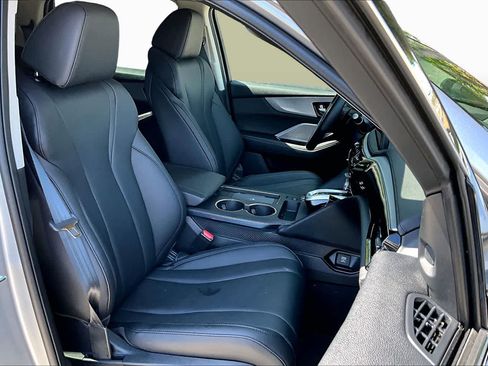 Certified 2025 Acura MDX SH-AWD image 9