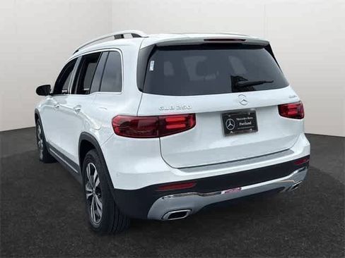Used 2025 Mercedes-Benz GLB 250 4MATIC image 6