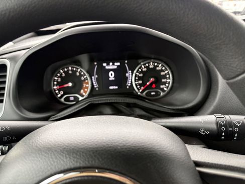 Used 2020 Jeep Renegade Sport image 19