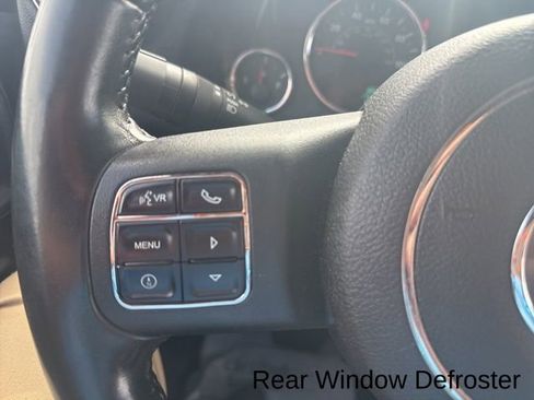 Used 2011 Jeep Wrangler Unlimited Sahara w/ Connectivity Group image 15