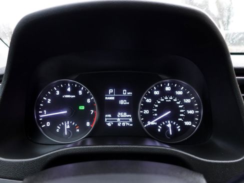 Used 2017 Hyundai Elantra SE image 13