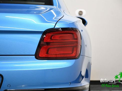 Used 2025 Bentley Flying Spur Plug-In Hybrid image 10