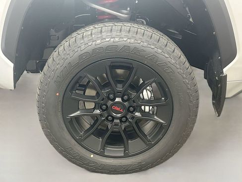 New 2026 Toyota Tundra Limited AWD/4WD image 9