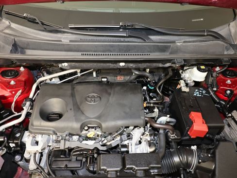Used 2021 Toyota RAV4 LE FWD image 36