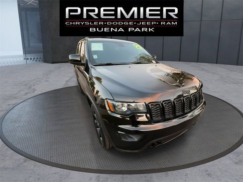 Certified 2021 Jeep Grand Cherokee Freedom Edition image 2