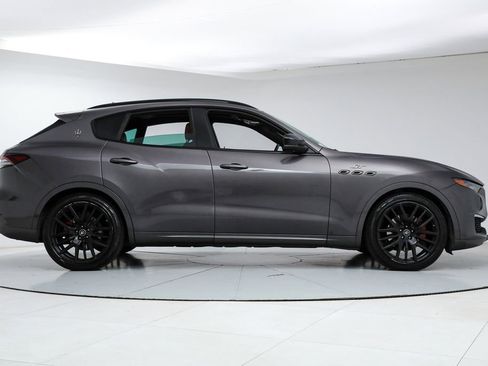 Certified 2022 Maserati Levante GT AWD/4WD image 6