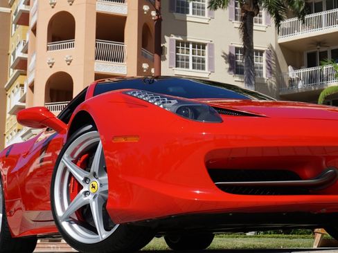 Used 2013 Ferrari 458 Italia Coupe image 22