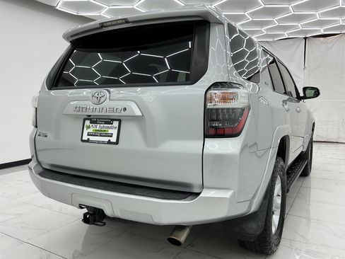 Used 2016 Toyota 4Runner SR5 Premium AWD/4WD image 8