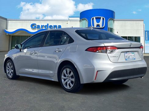 Used 2023 Toyota Corolla LE image 4