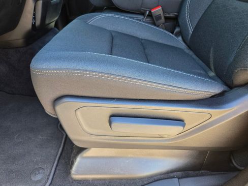 Used 2026 RAM 1500 Express AWD/4WD image 9