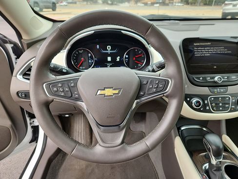 Used 2024 Chevrolet Malibu LT image 16