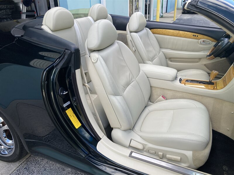 Used 2002 Lexus SC 430 Convertible RWD image 16