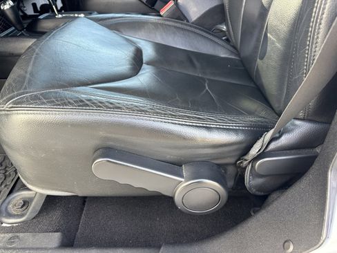 Used 2015 Jeep Wrangler Unlimited Sahara image 18