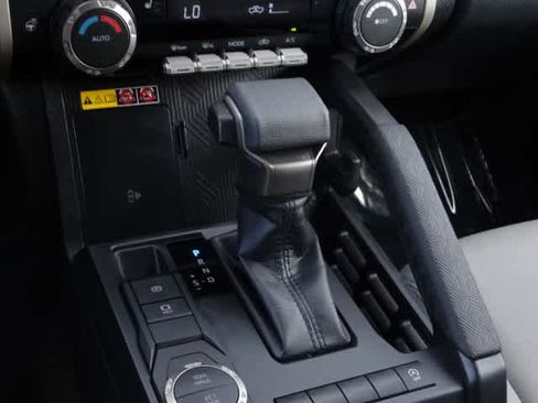 Used 2025 Toyota Tacoma SR5 image 34