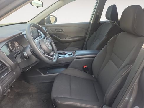 Used 2023 Nissan Rogue S AWD/4WD image 9