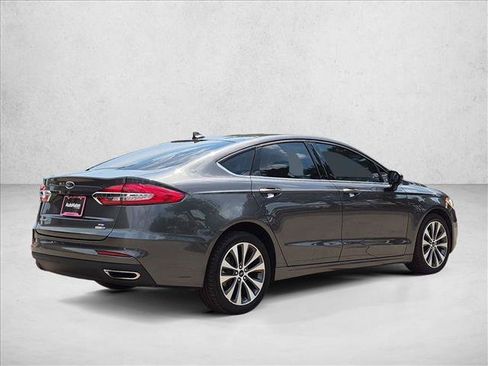 Used 2020 Ford Fusion SE AWD/4WD image 5