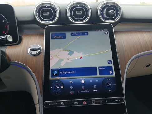 Used 2025 Mercedes-Benz C 300 Sedan image 35