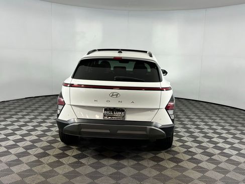 Used 2024 Hyundai Kona Limited image 9