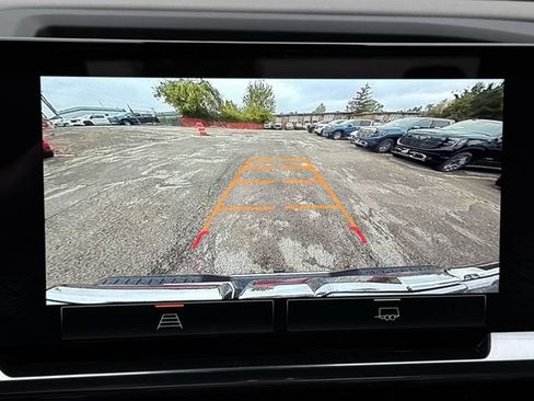 New 2026 GMC Sierra 1500 SLT w/ SLT Premium Package image 17