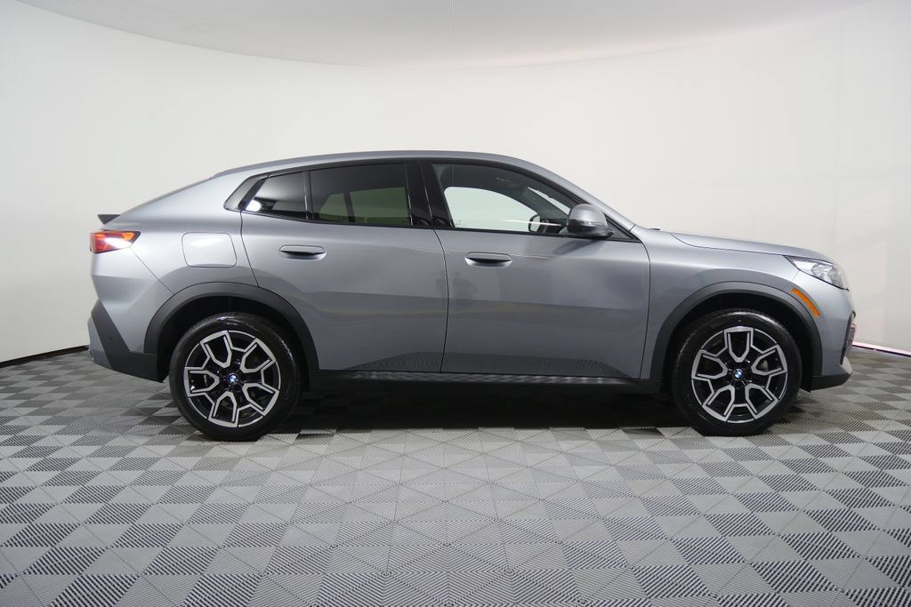 Certified 2025 BMW X2 xDrive28i w/ Premium Package AWD/4WD image 6