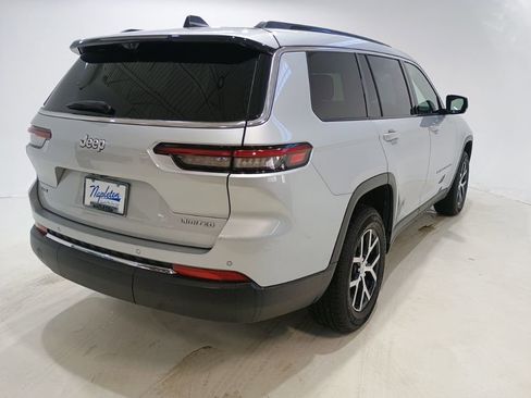 Used 2024 Jeep Grand Cherokee L Limited w/ Luxury Tech Group II image 6