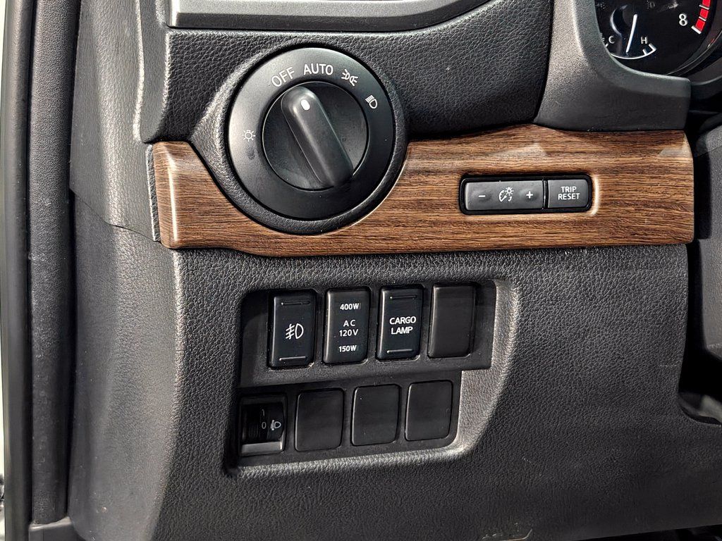 Used 2018 Nissan Titan Platinum Reserve AWD/4WD image 44