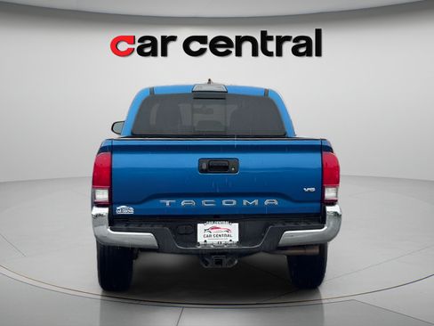 Used 2017 Toyota Tacoma TRD Off-Road w/ Tow Package RWD image 4