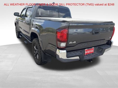 Used 2021 Toyota Tacoma SR5 AWD/4WD image 5