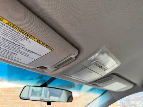 Used 2017 Toyota Camry SE image 22