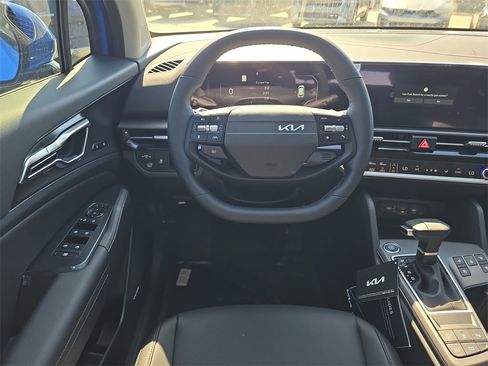 New 2026 Kia Sportage SX image 14