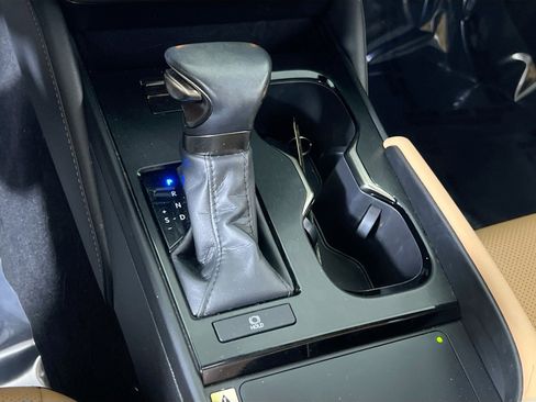 Used 2023 Lexus ES 350 w/ Premium Package FWD image 15