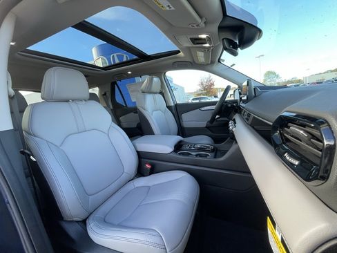 New 2025 Honda Pilot Touring image 11