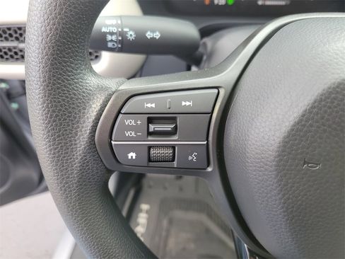Certified 2026 Honda HR-V LX image 26