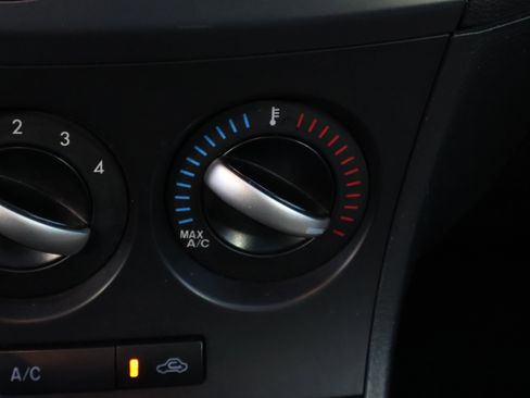 Used 2012 MAZDA MAZDA3 i Grand Touring image 28