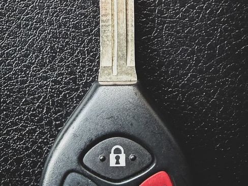Used 2016 Toyota 4Runner Trail AWD/4WD image 5