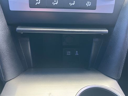 Used 2012 Toyota Camry SE image 23