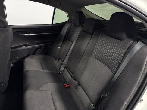 Used 2025 Toyota Camry LE w/ Convenience Package image 16