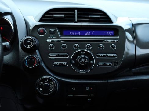 Used 2013 Honda Fit Sport image 10