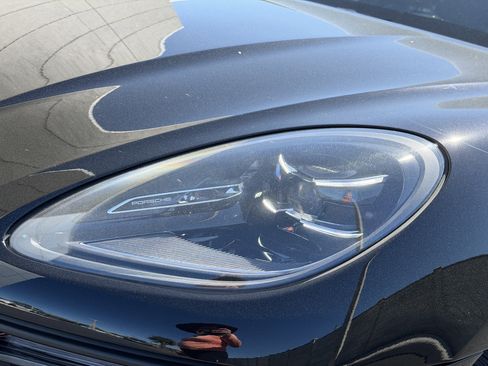 Certified 2023 Porsche Macan S w/ Sport Chrono Package image 11