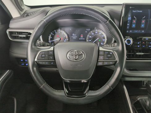 Used 2021 Toyota Highlander Platinum image 13