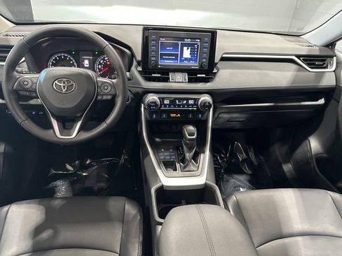 Used 2022 Toyota RAV4 XLE Premium AWD/4WD image 7