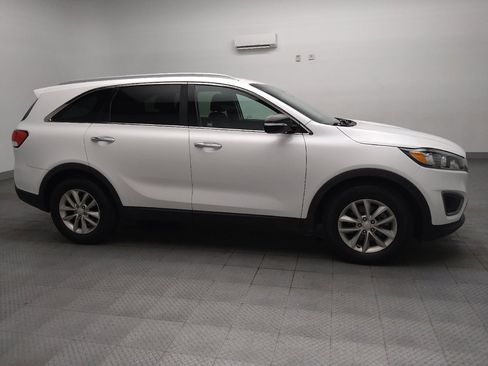 Used 2016 Kia Sorento LX FWD image 11