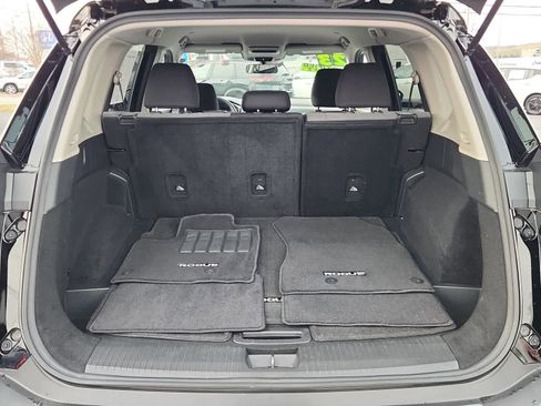 Used 2023 Nissan Rogue SV image 20