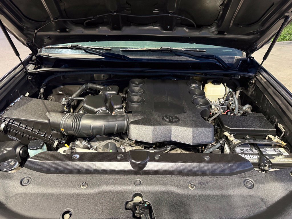 Used 2014 Toyota 4Runner SR5 AWD/4WD image 29