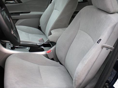 Used 2013 Honda Accord LX image 21