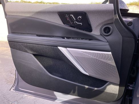 New 2026 Cadillac Optiq Luxury 1 image 30