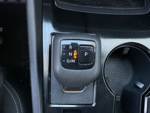 Used 2025 Nissan Rogue SV FWD image 25