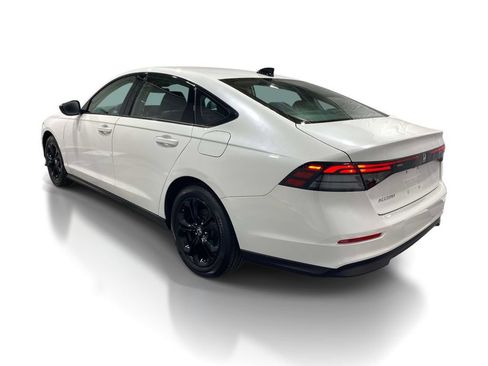 Used 2025 Honda Accord SE image 2